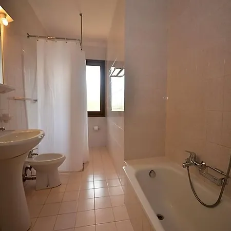 호텔 Spacious With Private Garden And Shared Pool By Beahost 비비오네